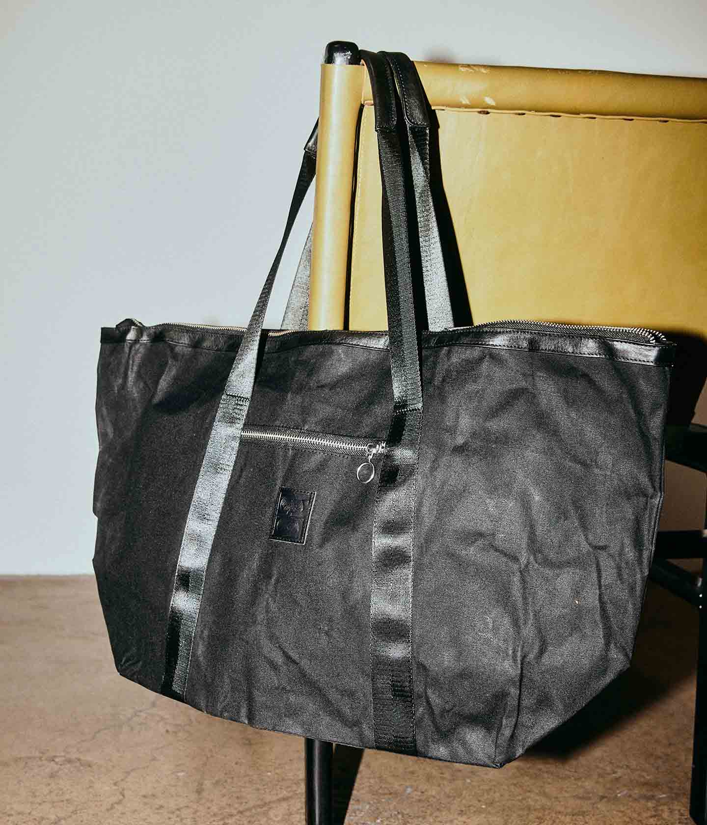 WEEKEND TOTE BAG // BLACK