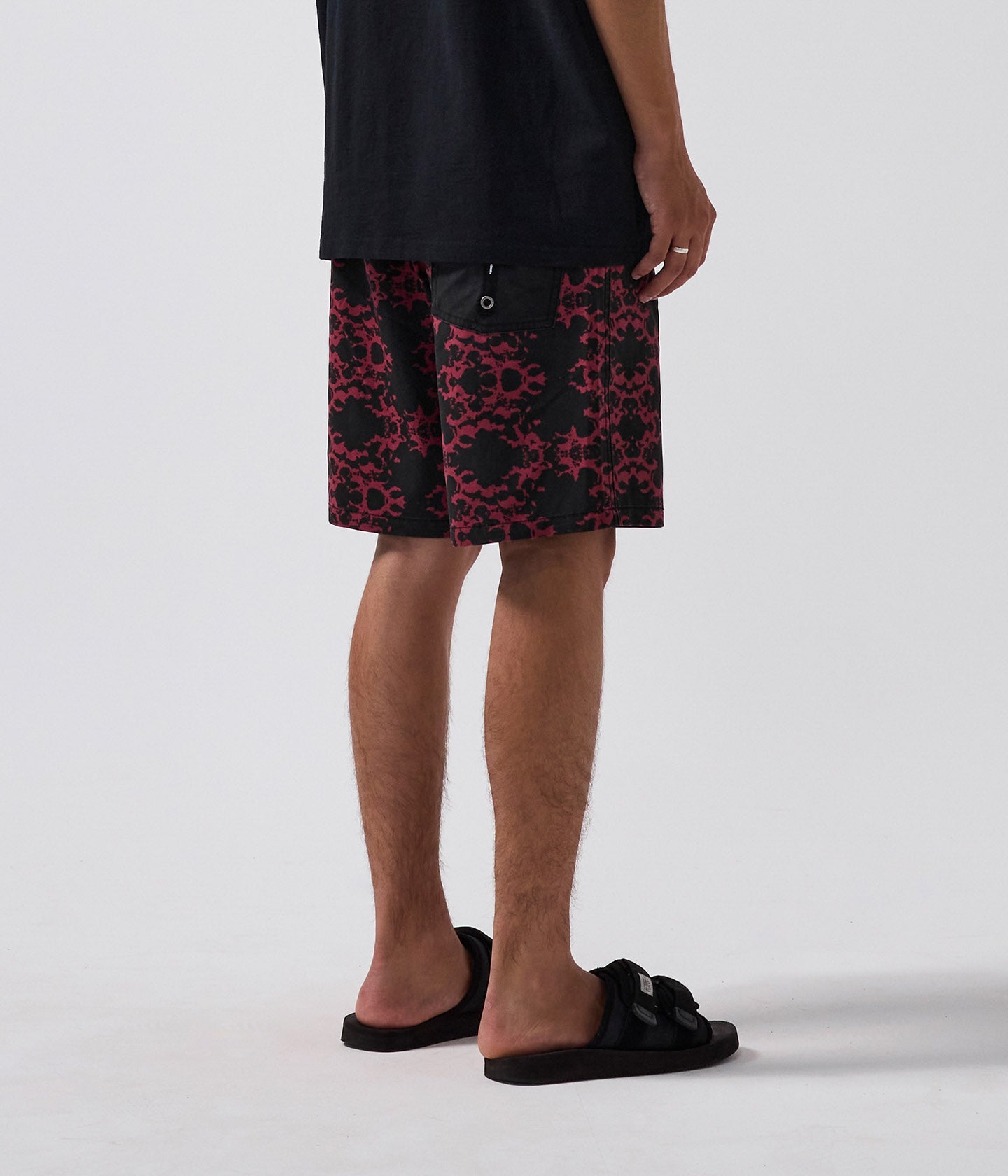 SWANS ORNATE 18' SWIM TRUNK // BLACK