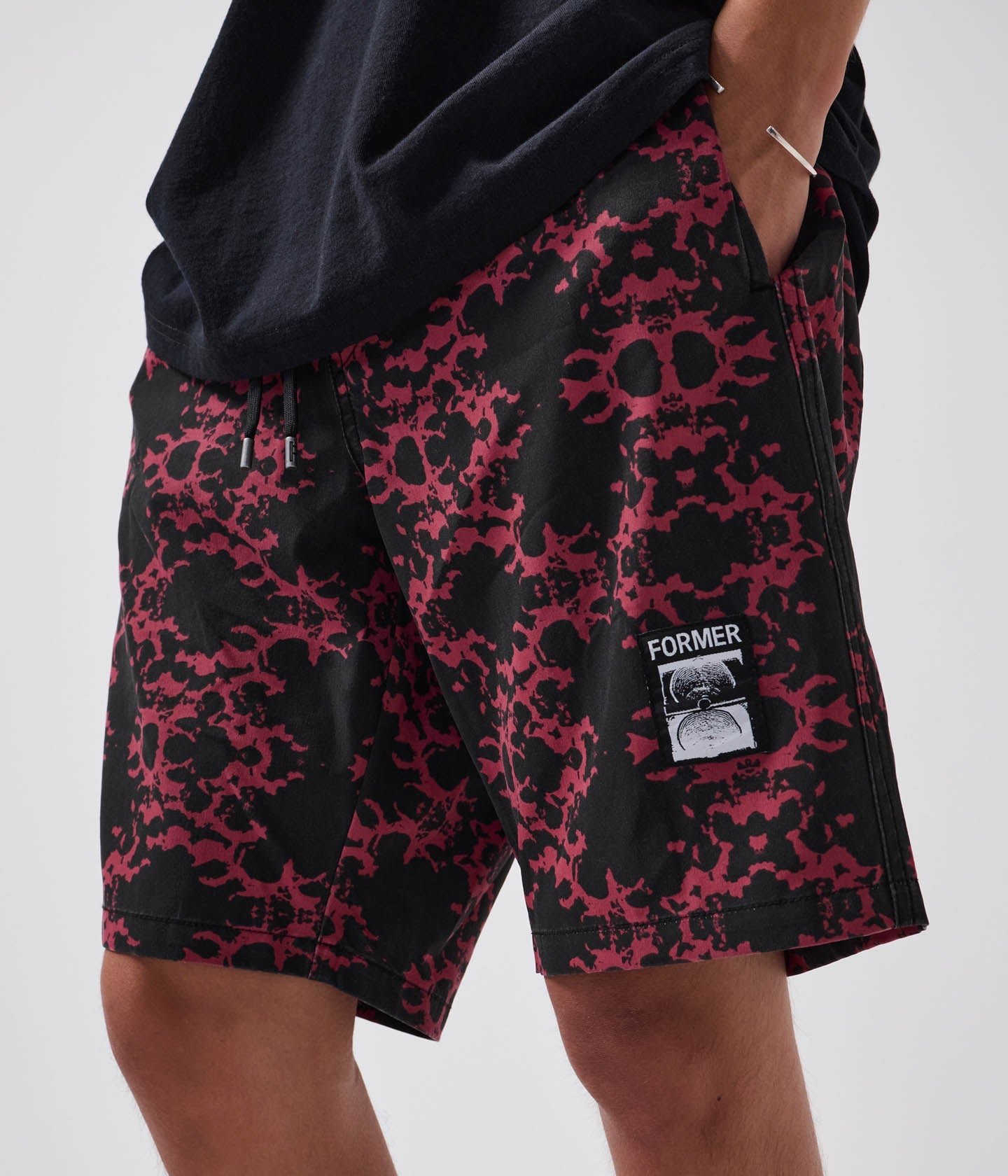 SWANS ORNATE 18' SWIM TRUNK // BLACK