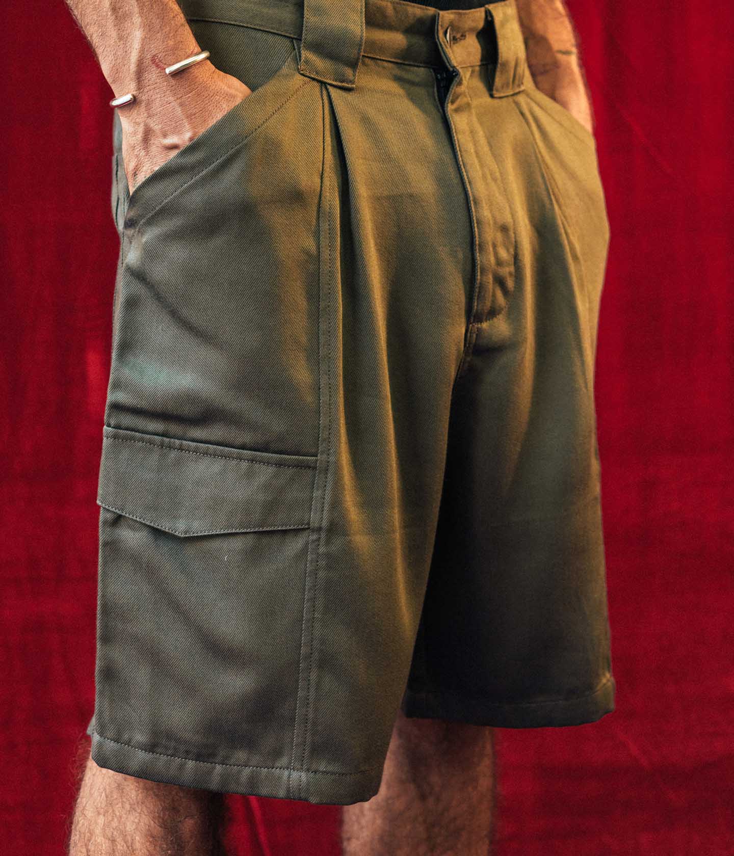 DION CARGO WALKSHORT // ARMY