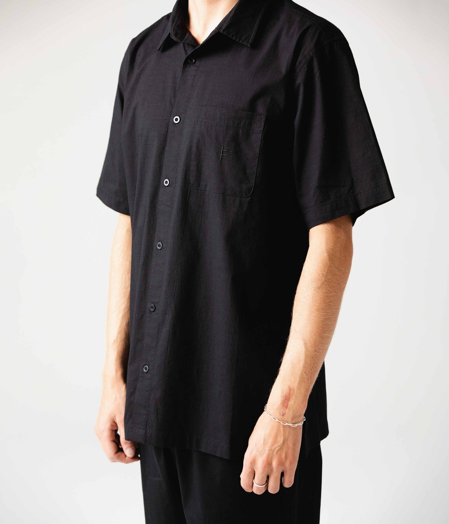 VIVIAN SS SHIRT // BLACK