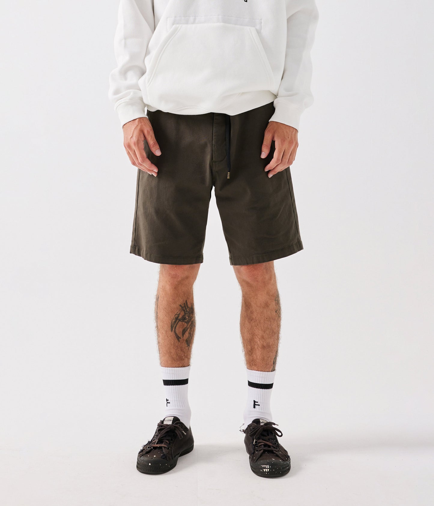 CRUX WALKSHORT // DEEP OLIVE